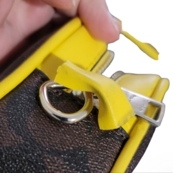 Coach Monogram Camera Bag - Picture 5 of 9